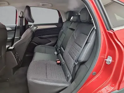 Usado Renault Arkana Techno 140 CV (102 kW) 2023 Rojo SUV