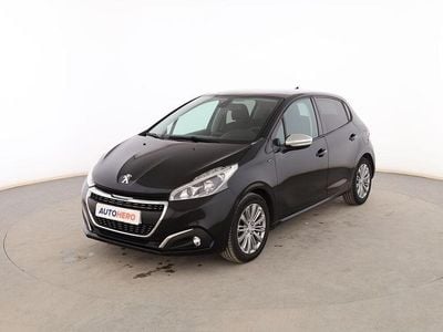 Usado Peugeot 208 Signature Sky 82 CV (60 kW) 2019 Negro Utilitario