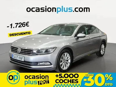 Käytetty VW Passat Advance 150 HP (110 kW) 2018 Harmaa Sedan