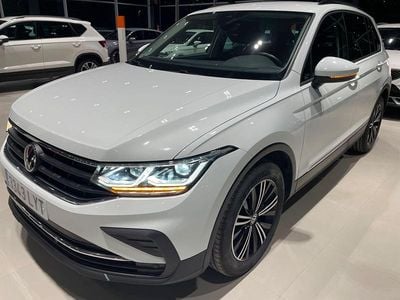 Usado VW Tiguan Life 123 CV (90 kW) 2022 Blanco SUV