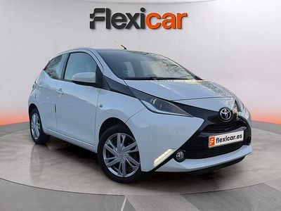 Usado Toyota Aygo X-cite 72 CV (52 kW) 2018 Blanco Utilitario
