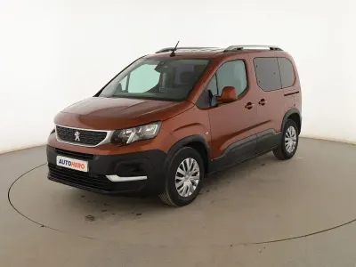 Usado Peugeot Rifter Active 102 CV (75 kW) 2019 Dorado Monovolumen