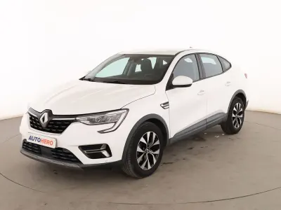 Usado Renault Arkana Intens 140 CV (102 kW) 2022 Blanco SUV