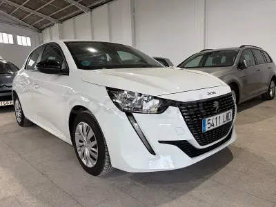 Usado Peugeot 208 Active 100 CV (73 kW) 2022 Blanco Utilitario