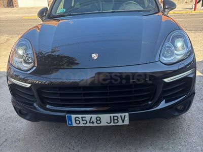 Käytetty Porsche Cayenne 262 HP (192 kW) 2015 Musta Katumaasturi