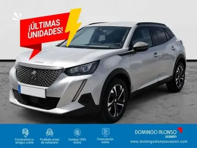 Usado Peugeot 2008 Allure 101 CV (74 kW) 2023 Gris SUV
