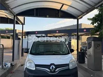 Usado Renault Kangoo 75 CV (55 kW) 2016 Blanco Monovolumen