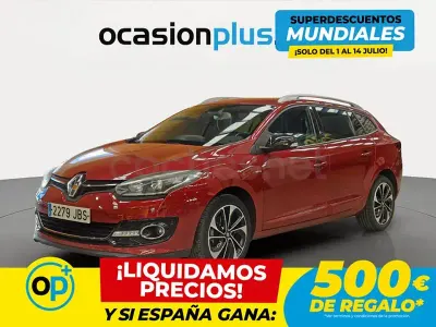 Usado Renault Mégane GrandTour Bose Edition 132 CV (97 kW) 2014 Rojo Familiar