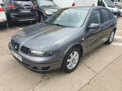 Usado Seat Toledo 150 CV (110 kW) 2002 Gris / plata Berlina