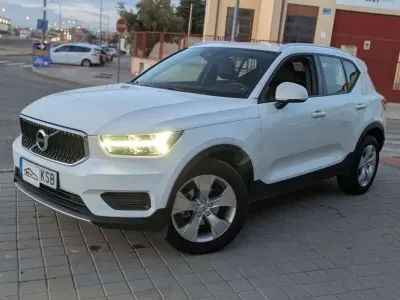 Usado Volvo XC40 Momentum 156 CV (114 kW) 2018 Blanco SUV