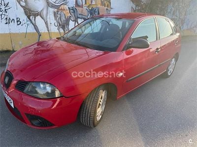 Usado Seat Ibiza 100 CV (73 kW) 2006 Rojo Utilitario