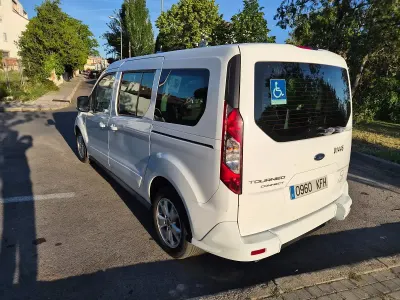 Usado Ford Tourneo Connect Titanium 120 CV (88 kW) 2017 Blanco Monovolumen