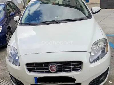 Usado Fiat Croma Active 120 CV (88 kW) 2009 Blanco Familiar