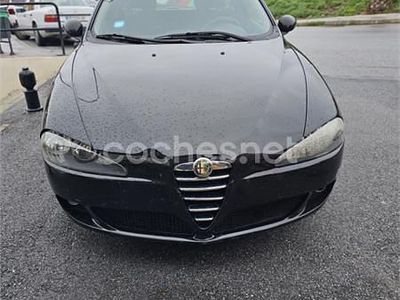 Usado Alfa Romeo 147 Impression 115 CV (84 kW) 2005 Negro Utilitario