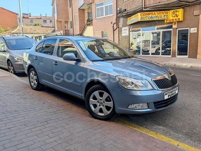 Azul Usado 2010 Skoda Octavia Berlina | 11.200 € (Un poco caro)