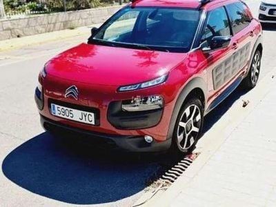 Usado Citroën C4 Cactus Feel 99 CV (72 kW) 2017 Rojo Utilitario