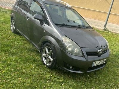 Begagnad Toyota Corolla Verso Sport 177 HK (130 kW) 2009 Brun Minibuss
