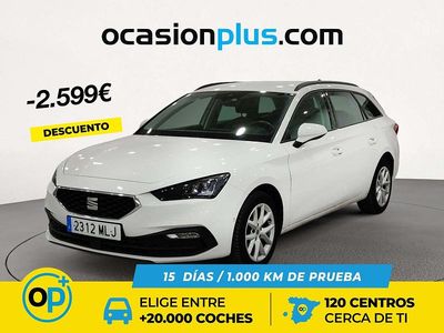 Usado Seat Leon Style 130 CV (95 kW) 2023 Blanco Familiar