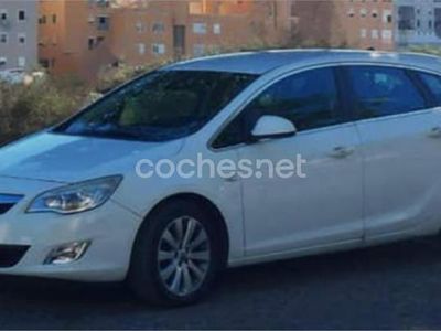 Usado Opel Astra Enjoy 95 CV (69 kW) 2011 Blanco Berlina