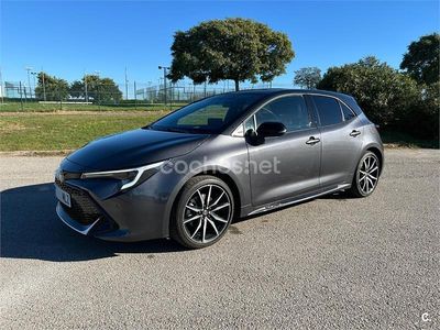 Usado Toyota Corolla 196 CV (144 kW) 2023 Gris / plata Berlina
