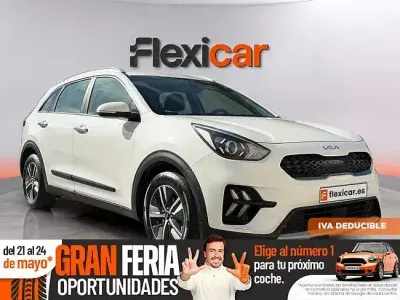Käytetty Kia Niro 141 HP (103 kW) 2022 Valkoinen Katumaasturi