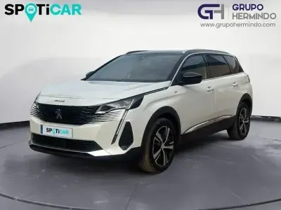 Używany Peugeot 5008 GT 130 KM (95 kW) 2022 Biały SUV