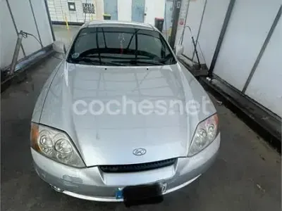 Usado Hyundai Coupé 138 CV (101 kW) 2002 Gris / plata Coupe