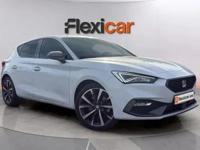 Usado Seat Leon Style 131 CV (96 kW) 2022 Blanco Berlina