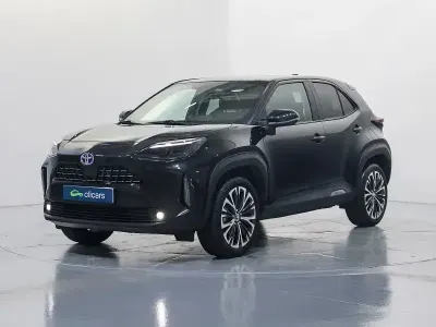 Usado Toyota Yaris Cross Style 91 CV (66 kW) 2022 Negro SUV