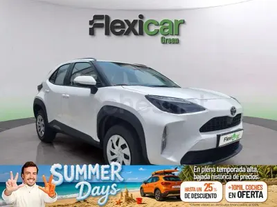 Usado Toyota Yaris Cross Active 130 CV (95 kW) 2026 Blanco SUV