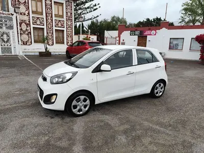 Usado Kia Picanto Urban 69 CV (50 kW) 2015 Blanco Utilitario