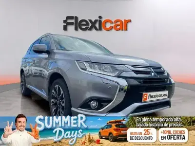 Usado Mitsubishi Outlander P-HEV 203 CV (149 kW) 2017 Gris SUV