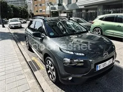Usado Citroën C4 Feel 100 CV (73 kW) 2017 Negro Berlina