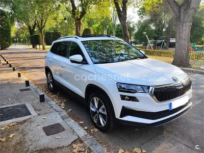 Usado Skoda Karoq Style 150 CV (110 kW) 2022 Blanco SUV