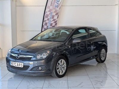 Usado Opel Astra GTC Energy 110 CV (80 kW) 2009 Negro Berlina