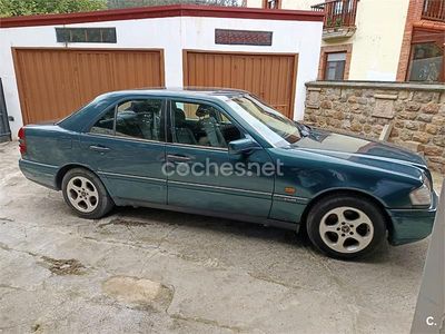 Usado Mercedes C250 Elegance 150 CV (110 kW) 2001 Verde Berlina