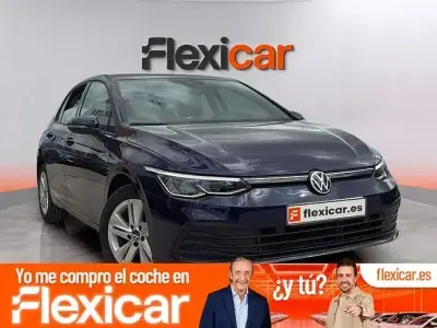 Usado VW Golf VIII Life 130 CV (95 kW) 2021 Azul Berlina