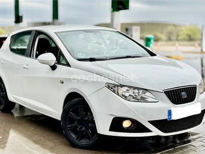 Usado Seat Ibiza Reference 105 CV (77 kW) 2009 Blanco Berlina