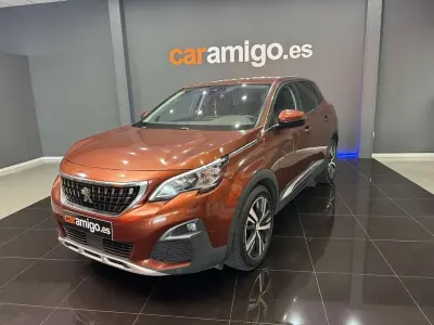 Usado Peugeot 3008 Allure 120 CV (88 kW) 2016 Burdeos SUV