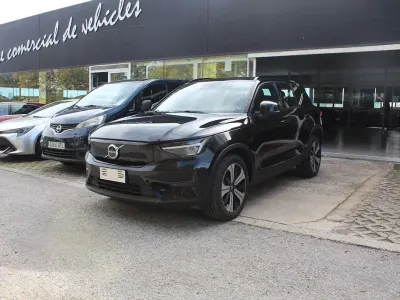 Usado Volvo XC40 Core 175 kW (238 HP) 2022 Eléctrico SUV