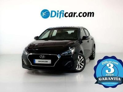 Usado Hyundai i30 121 CV (88 kW) 2019 Negro Berlina