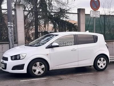 Usado Chevrolet Aveo LT 95 CV (69 kW) 2014 Blanco Berlina
