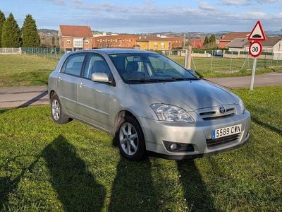 Usado Toyota Corolla Sol 116 CV (85 kW) 2004 Gris / plata Berlina