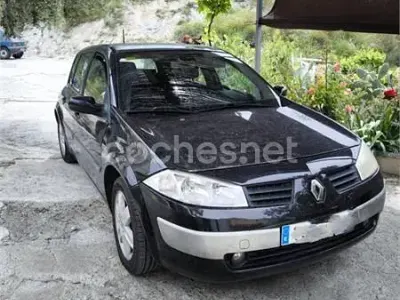 Usado Renault Mégane Dynamique 120 HP (88 kW) 2005 Preto Sedan