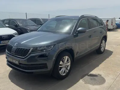 Usado Skoda Kodiaq Ambition 150 CV (110 kW) 2017 Gris / plata SUV