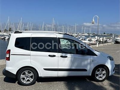 Blanco Usado 2019 Ford Tourneo Courier Trend Monovolumen | 9999 € (Precio justo)