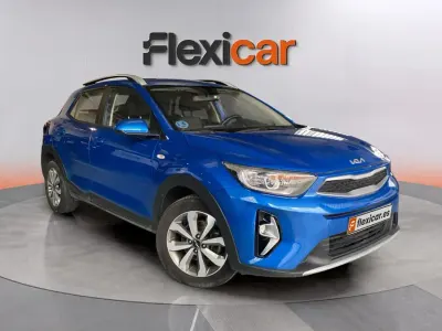 Begagnad Kia Stonic 84 HK (61 kW) 2023 Blå SUV