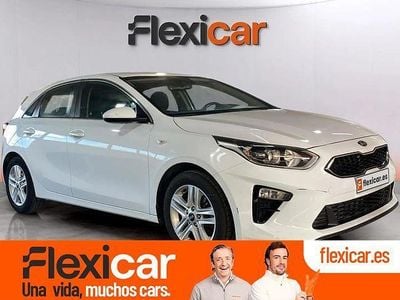 Blanco Usado 2024 Kia Ceed Utilitario | 15.990 € (Precio justo)