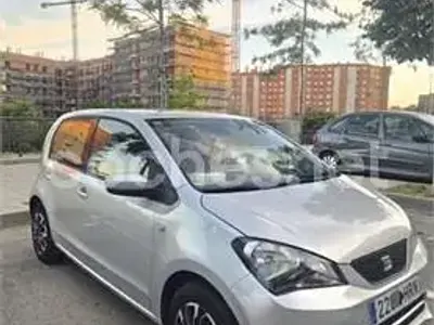 Usado Seat Mii Style 60 CV (44 kW) 2014 Gris / plata Utilitario