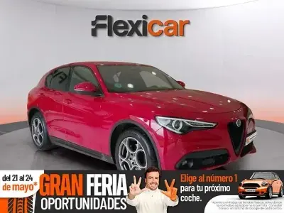 Usado Alfa Romeo Stelvio Sprint 160 CV (117 kW) 2022 Rojo SUV